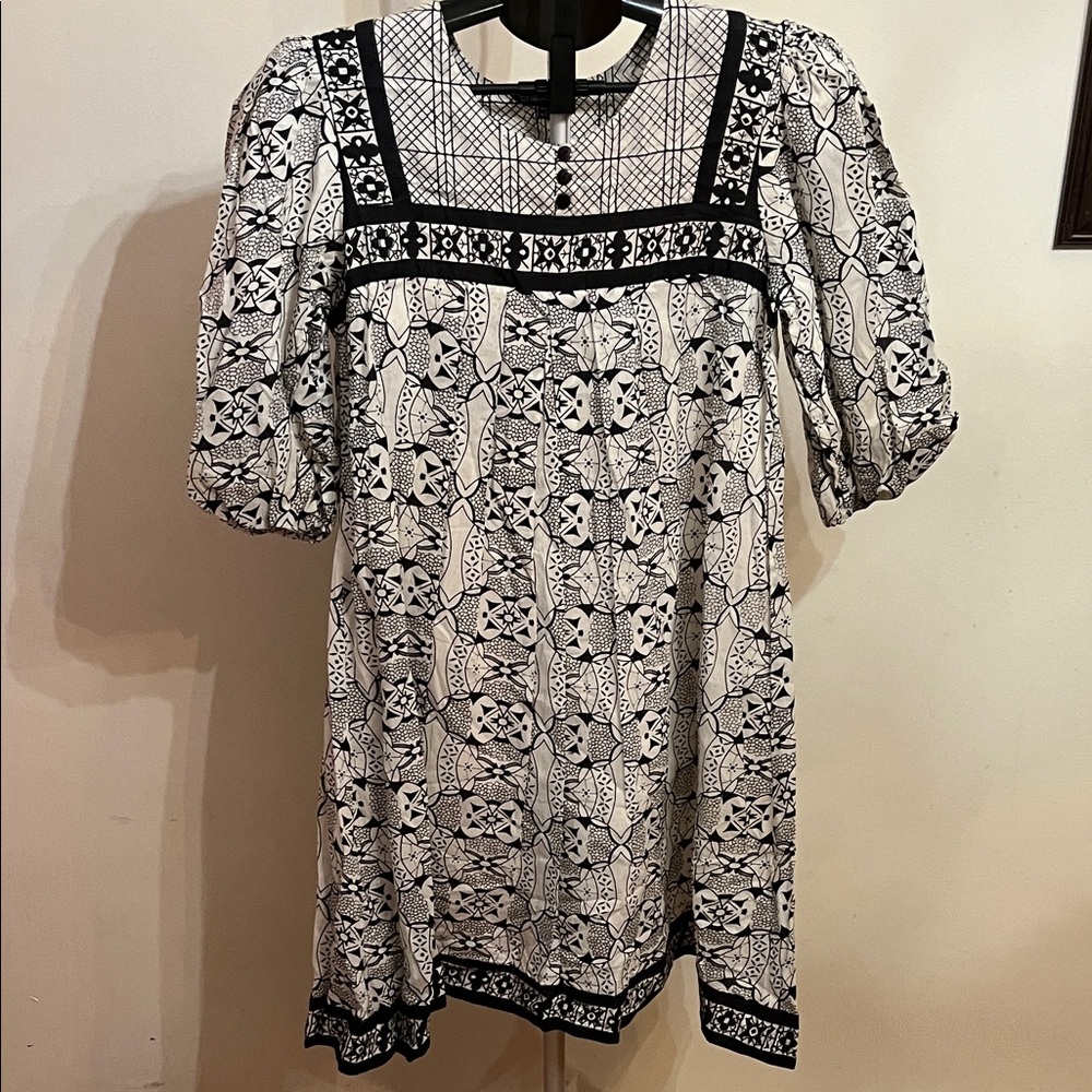 NWT Chaudry Kc Elegant Black and White Patterned Dress